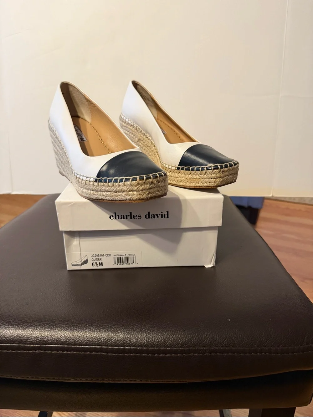 Charles David cap flats